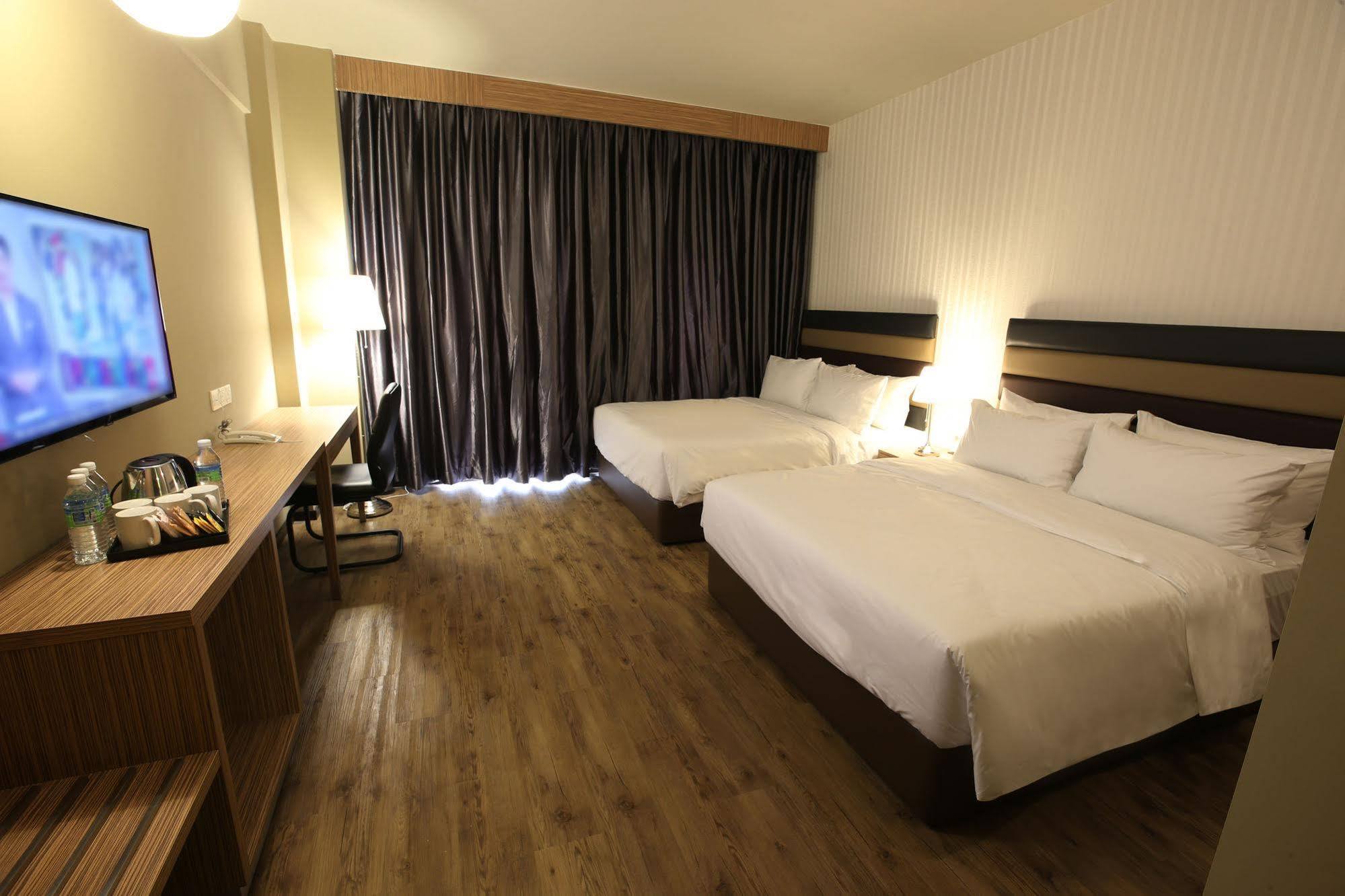 Hotel Sem9 Senai à Kulai Extérieur photo