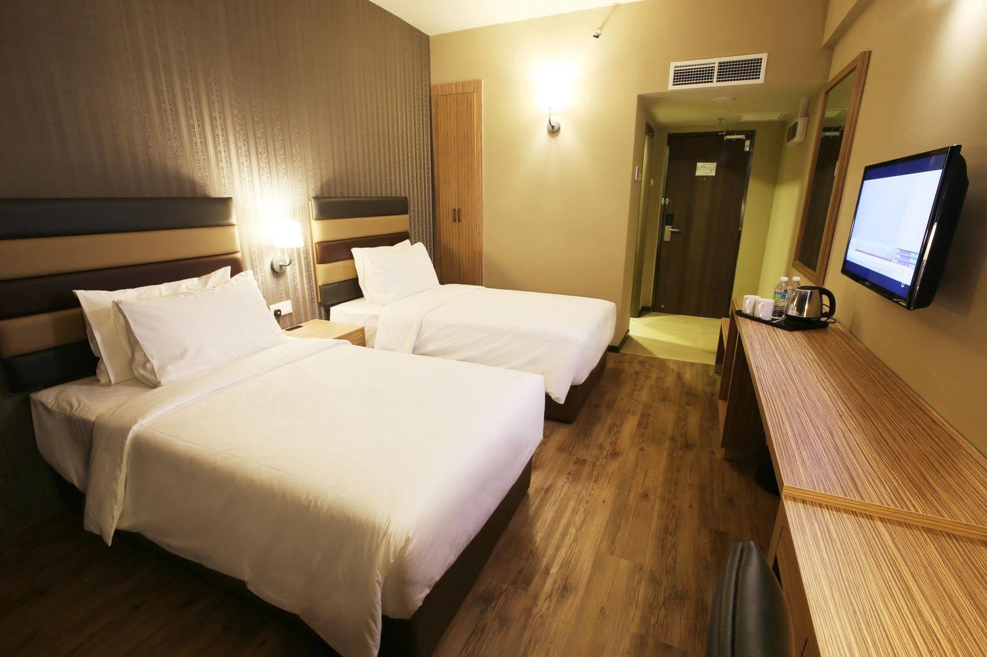 Hotel Sem9 Senai à Kulai Extérieur photo